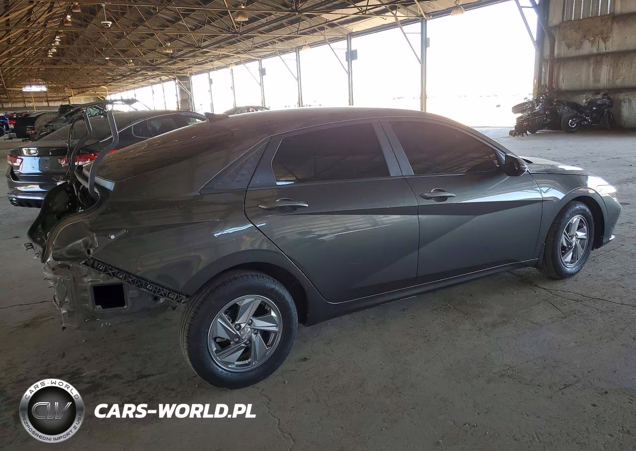 2024 Hyundai Elantra Se VIN:KMHLL4DG6RU677302 - 3