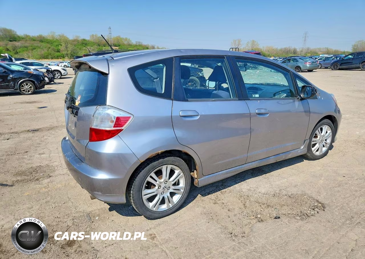 2009 Honda Fit Sport VIN:JHMGE88469S067269 - 3