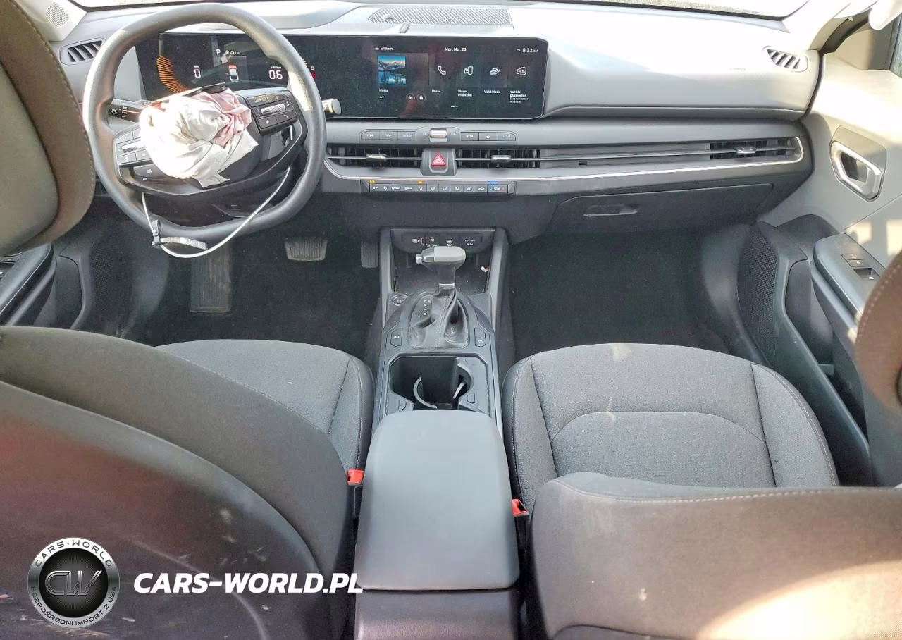 2025 Kia K4 Lxs VIN:3KPFT4DE3SE045460 - 8