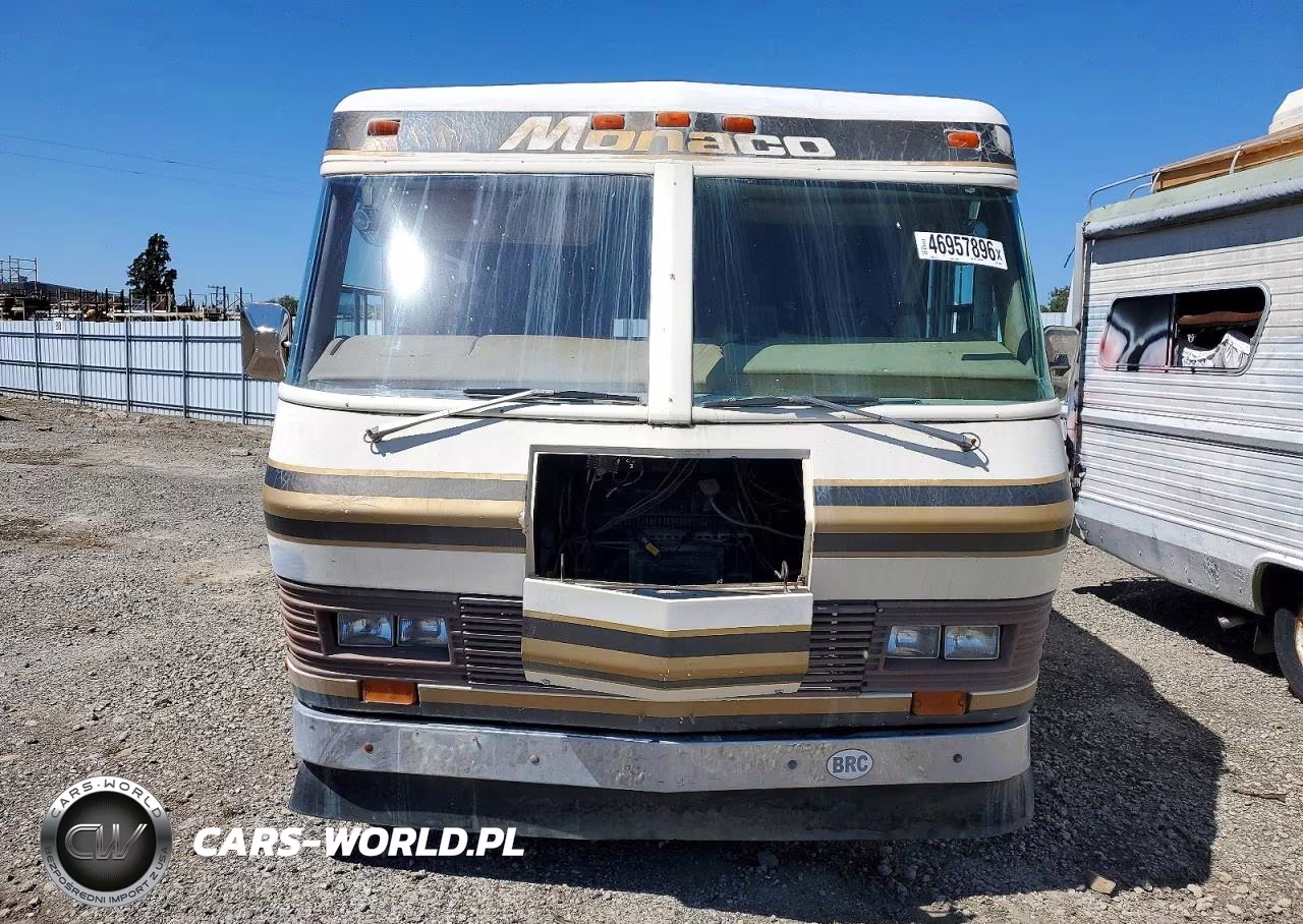 1982 Chevrolet P30 VIN:1GBKP37W6C3305705 - 9