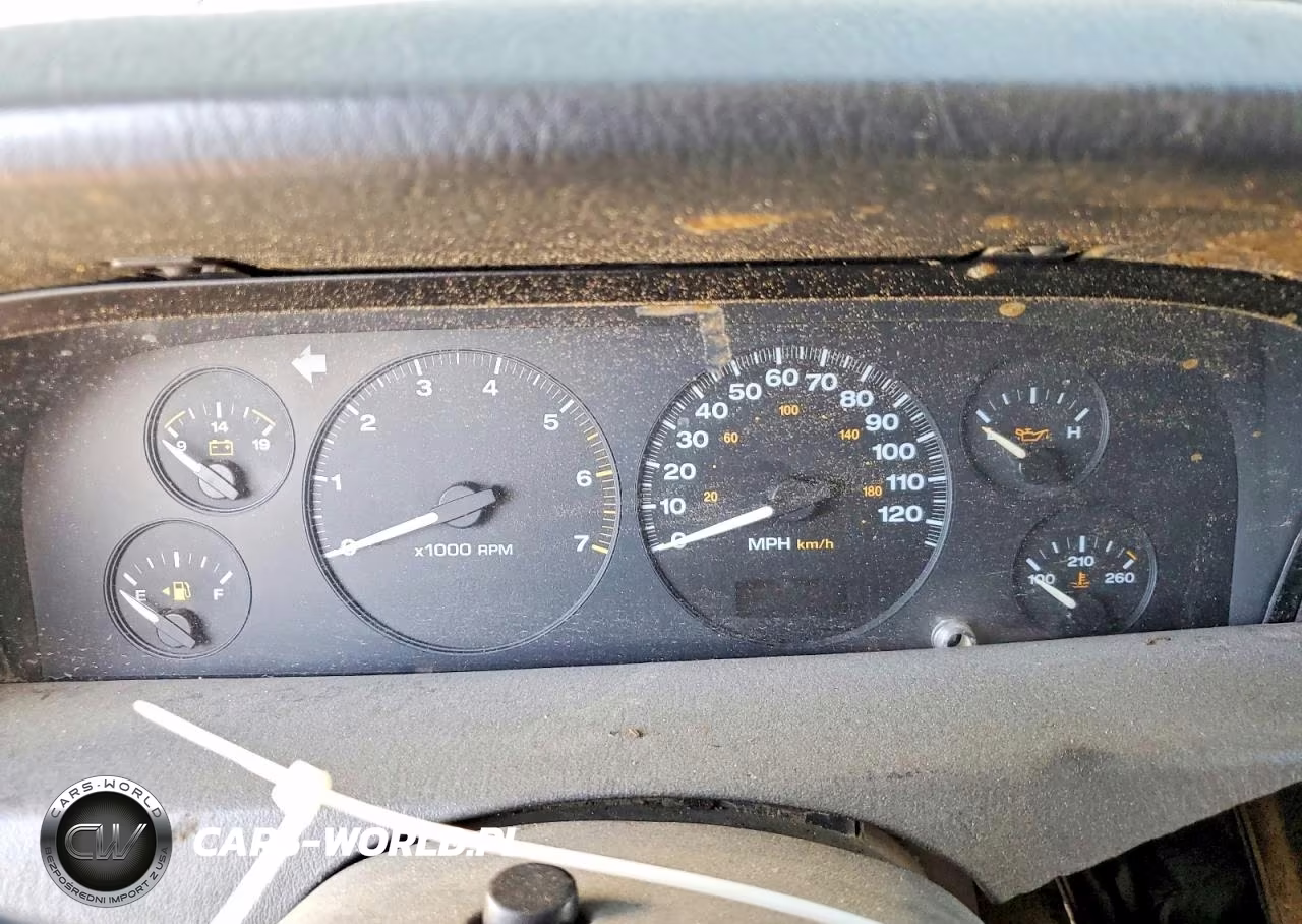 2004 Jeep Grand Cherokee Laredo VIN:1J4GW48S14C363741 - 9