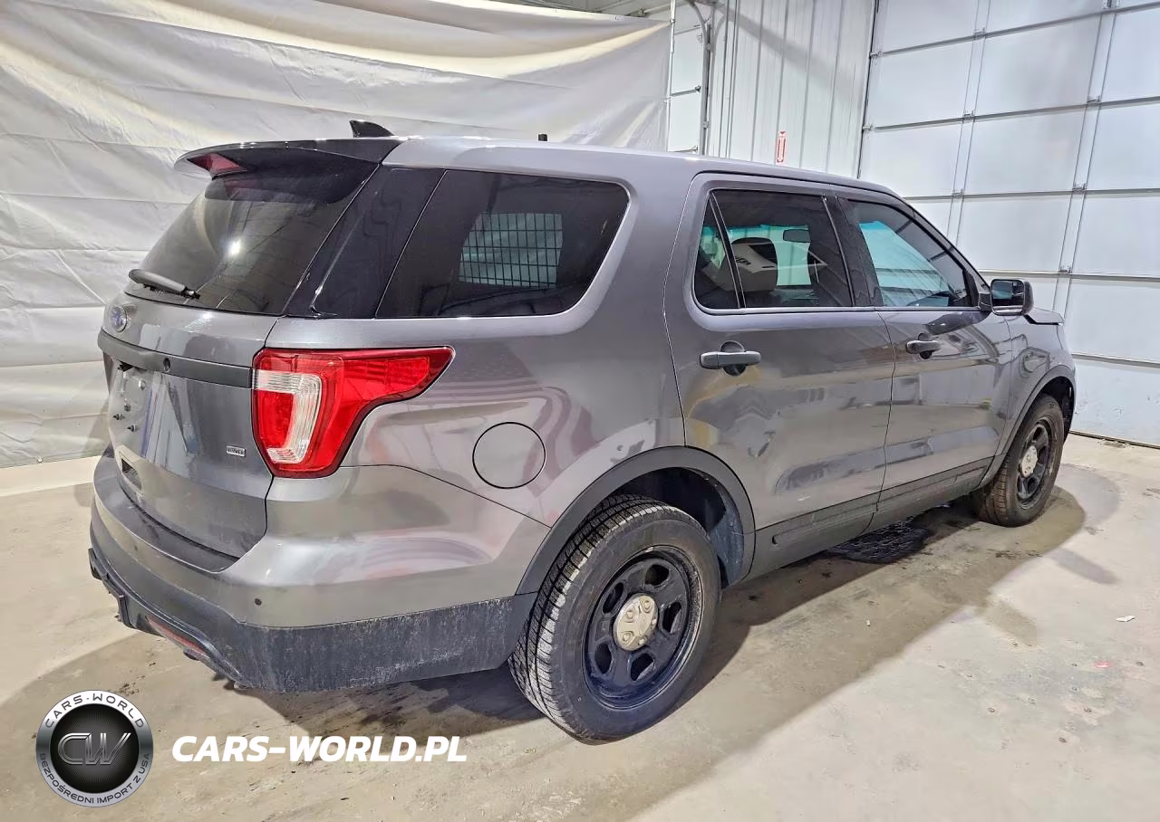 2017 Ford Explorer Police Interceptor VIN:1FM5K8AR2HGB72041 - 3