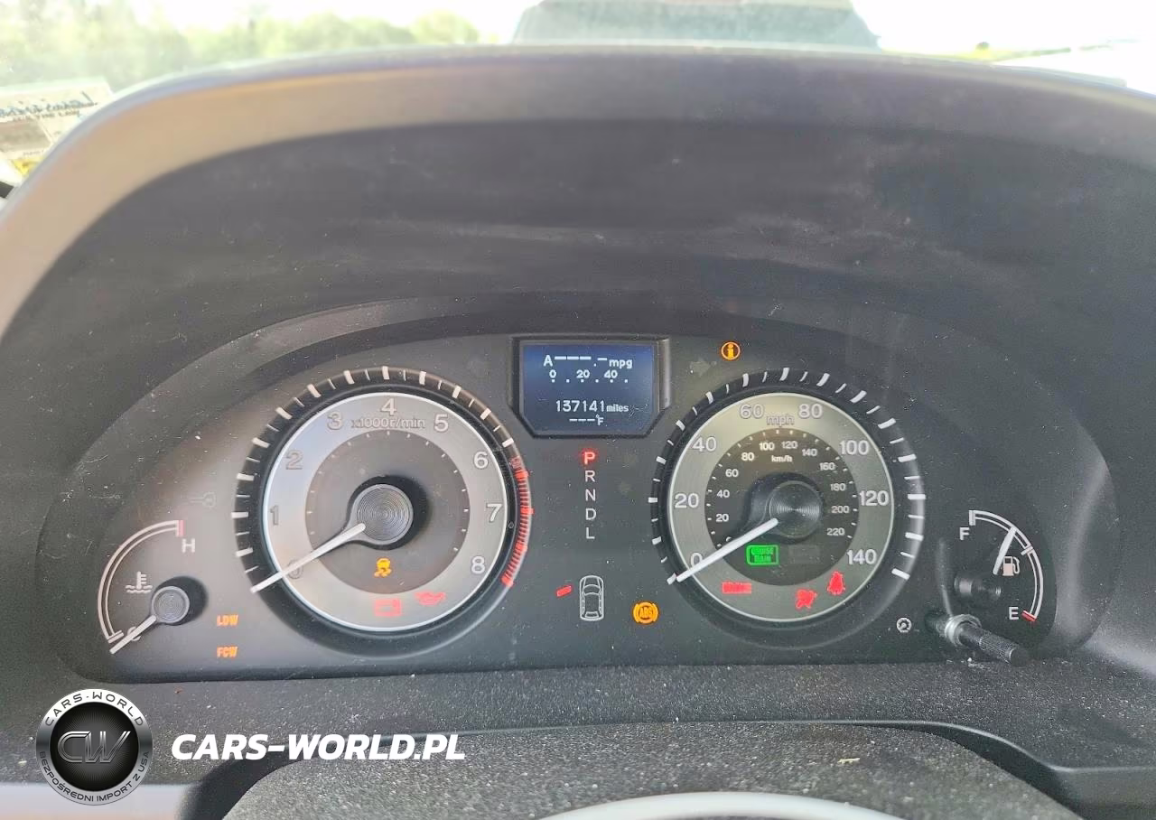 2017 Honda Odyssey Touring VIN:5FNRL5H97HB005367 - 9