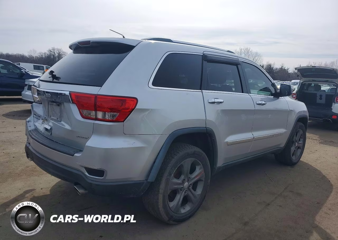 2013 Jeep Grand Cherokee Laredo VIN:1C4RJFAG7DC518663 - 3