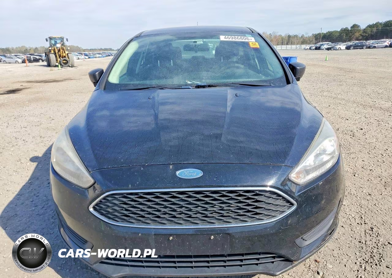 2017 Ford Focus S VIN:1FADP3E26HL338804 - 5
