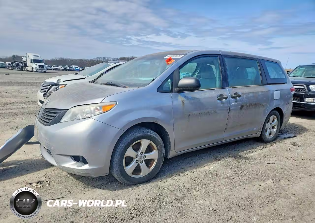 2013 Toyota Sienna L 7-Passenger