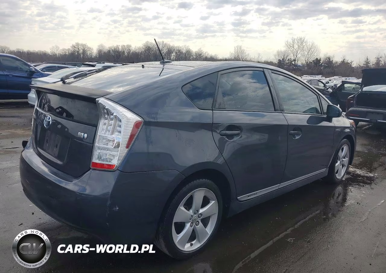 2011 Toyota Prius Five VIN:JTDKN3DU0B1410061 - 3