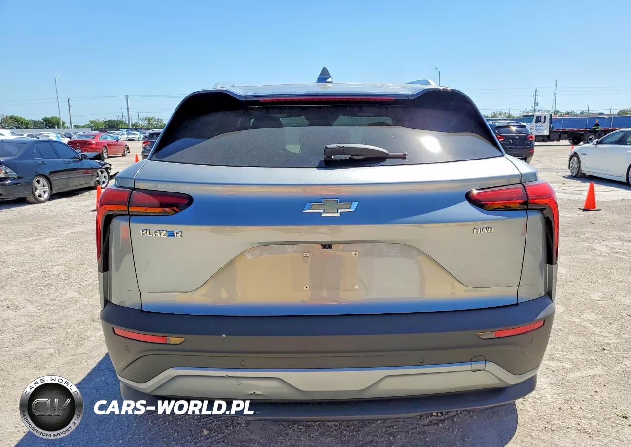 2025 Chevrolet Blazer Lt VIN:3GNKDGRJ7SS135433 - 6