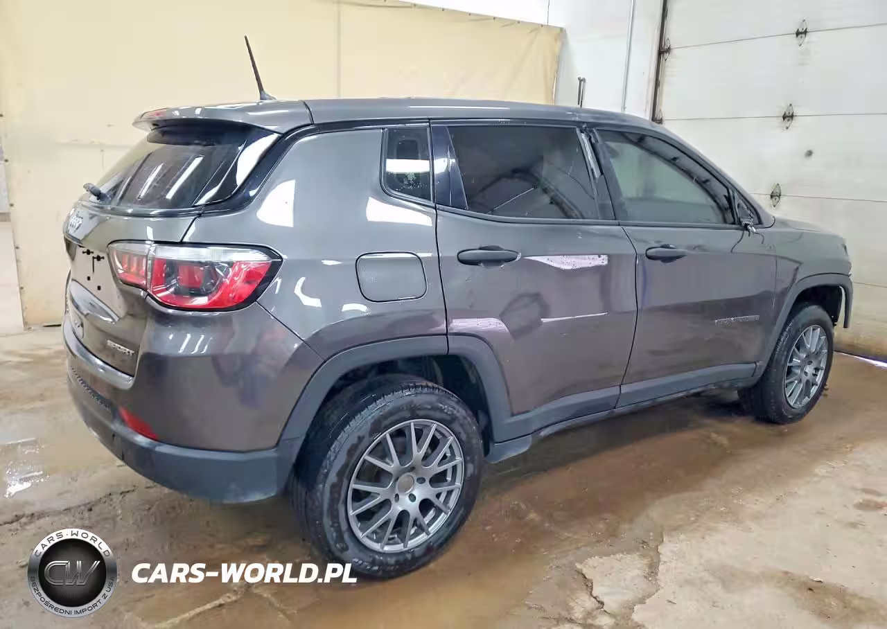 2018 Jeep Compass Sport VIN:3C4NJDAB1JT270644 - 3