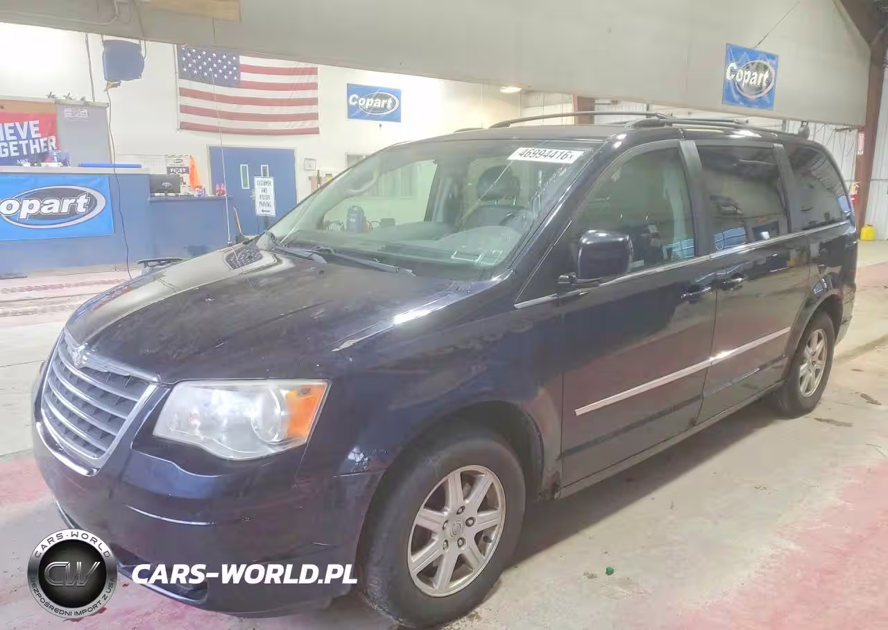 2010 Chrysler Town & Country Touring Plus