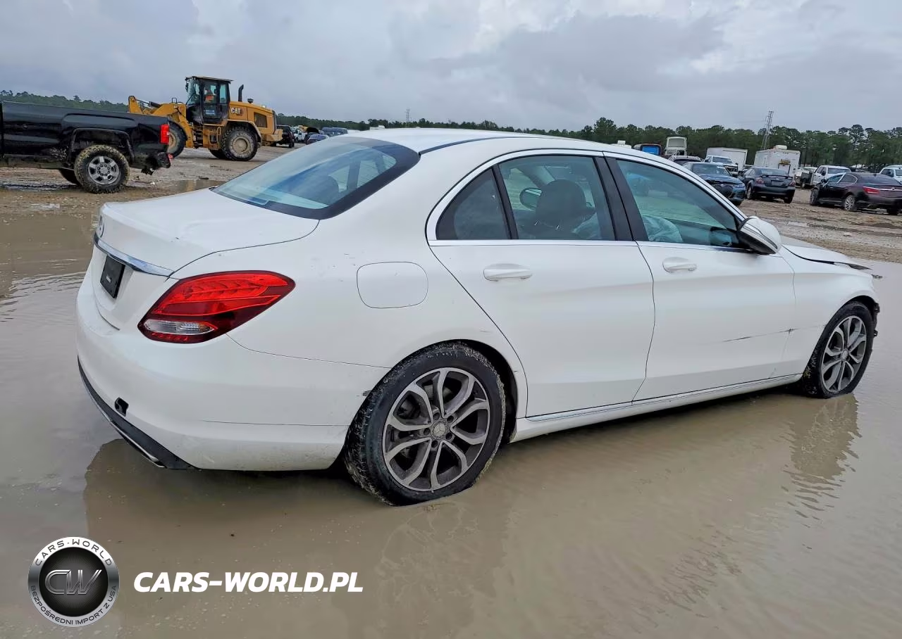 2015 Mercedes-Benz C 300 VIN:55SWF4JB2FU085688 - 3