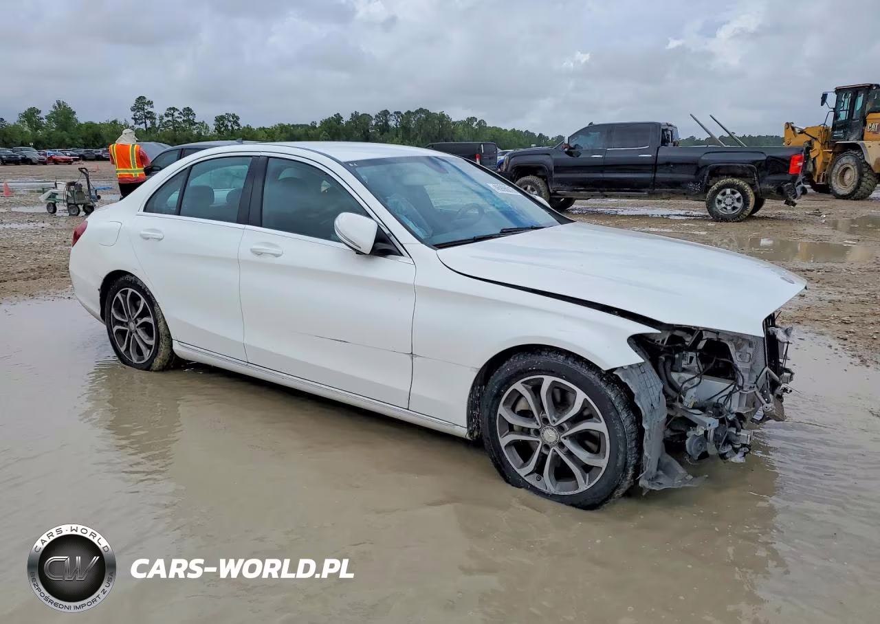 2015 Mercedes-Benz C 300 VIN:55SWF4JB2FU085688 - 4