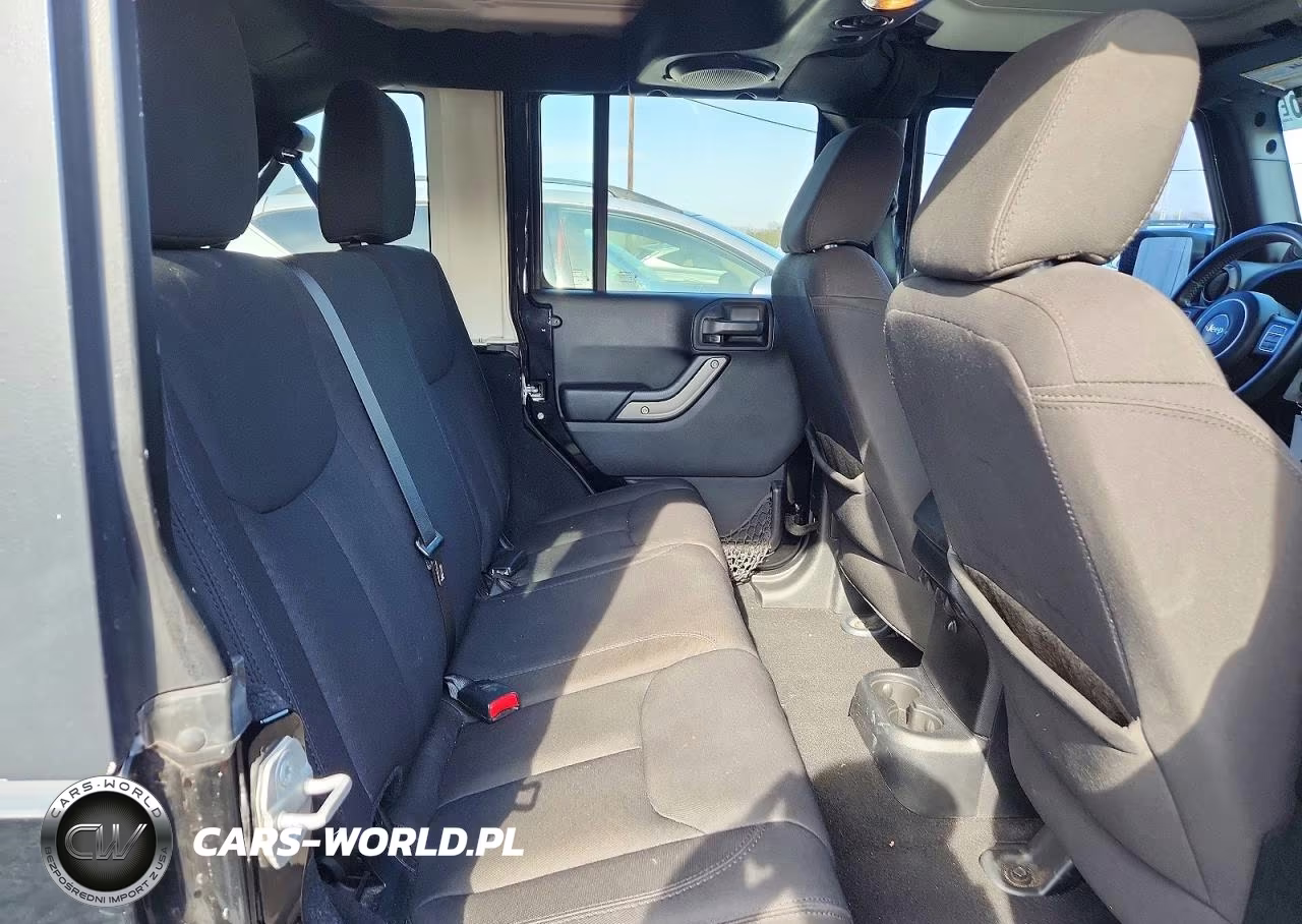 2014 Jeep Wrangler Unlimited Sport VIN:1C4BJWDG4EL270208 - 10