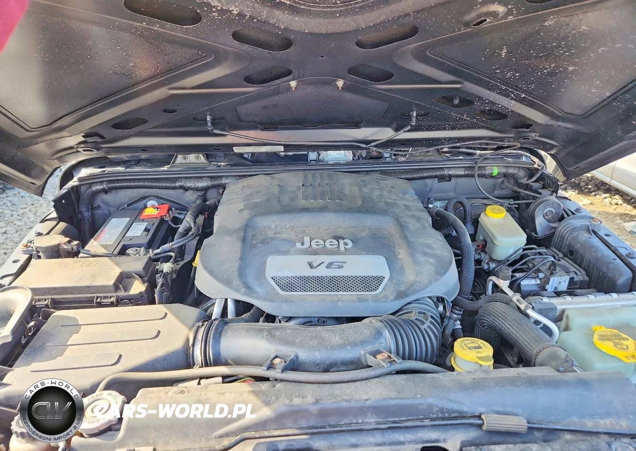 2014 Jeep Wrangler Unlimited Sport VIN:1C4BJWDG4EL270208 - 11
