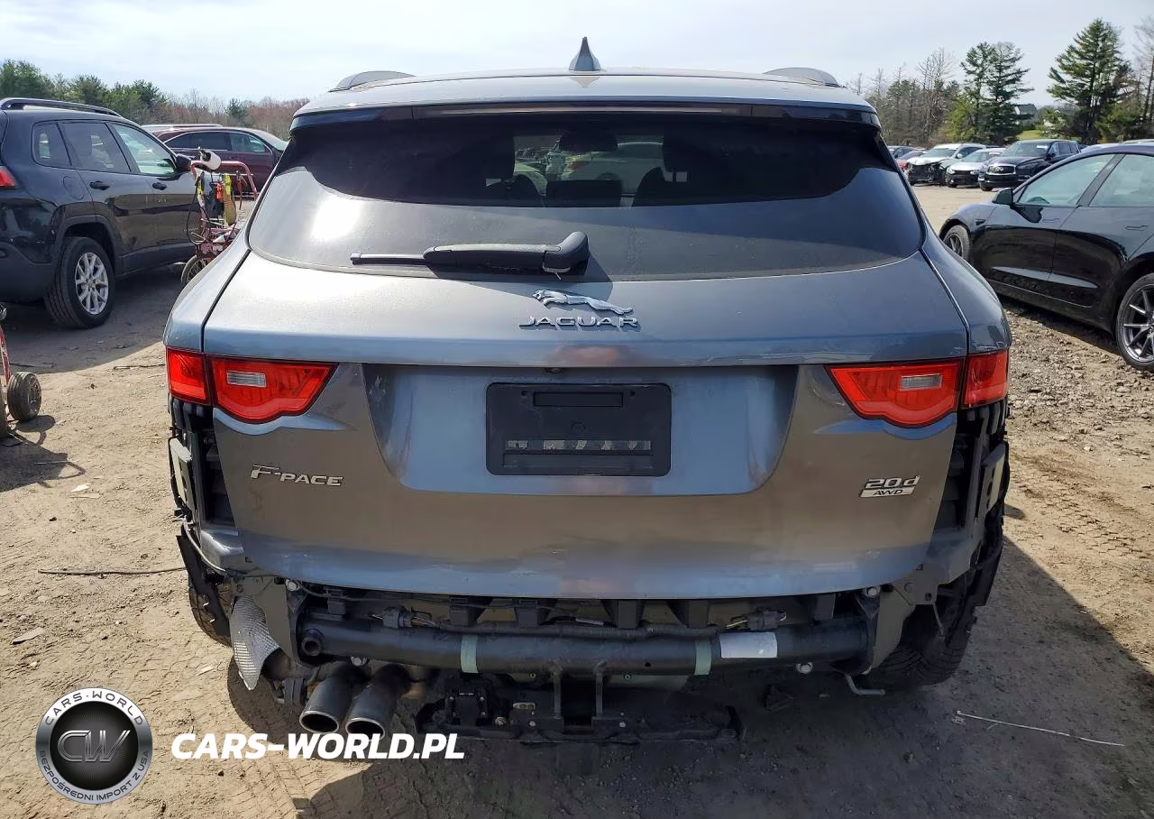 2017 Jaguar F-Pace R - Sport VIN:SADCL2BNXHA894303 - 6