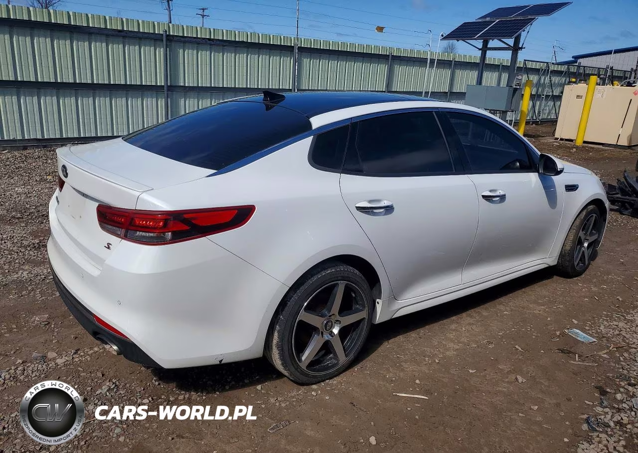 2018 Kia Optima S VIN:5XXGT4L39JG191002 - 3