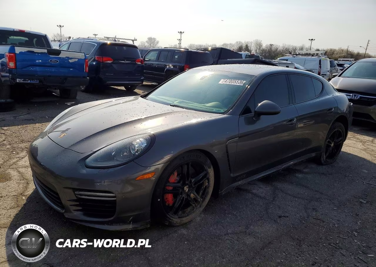 2015 Porsche Panamera Gts