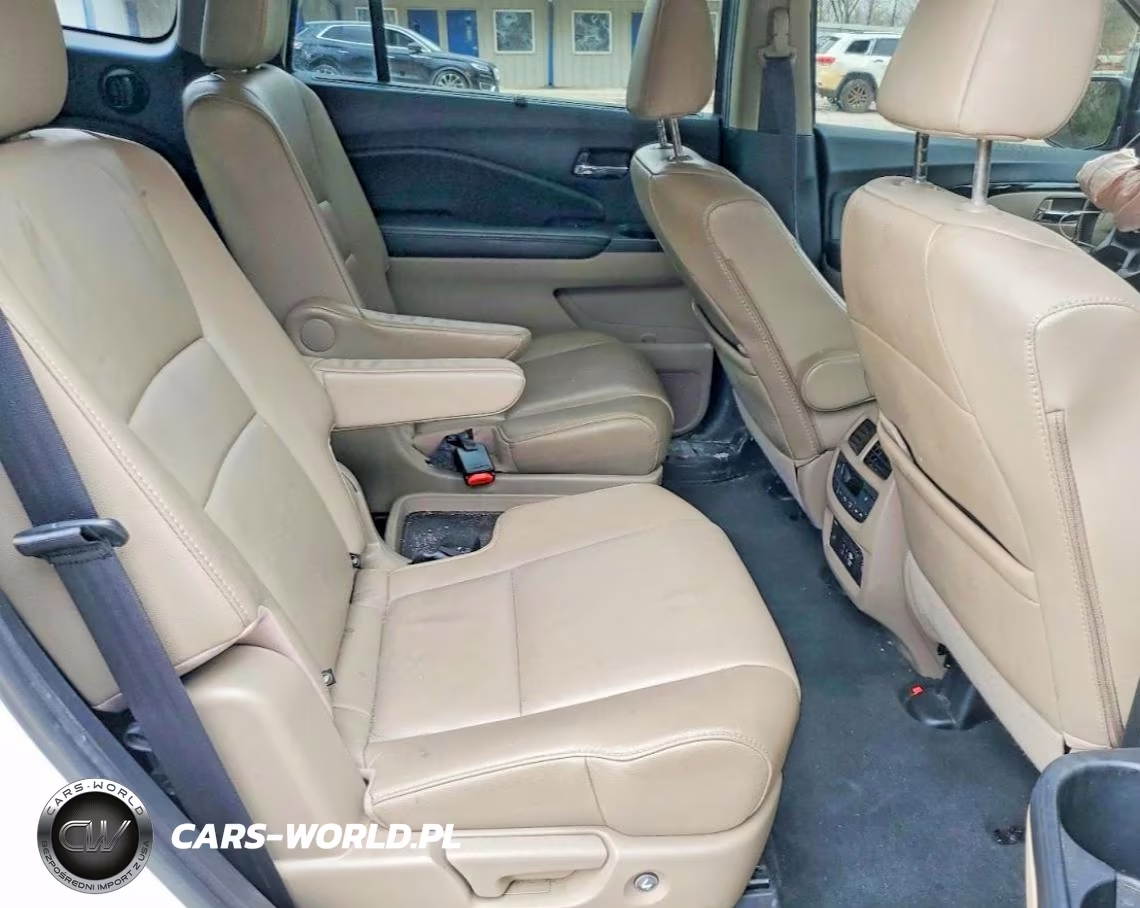 2019 Honda Pilot Touring VIN:5FNYF6H66KB059071 - 11