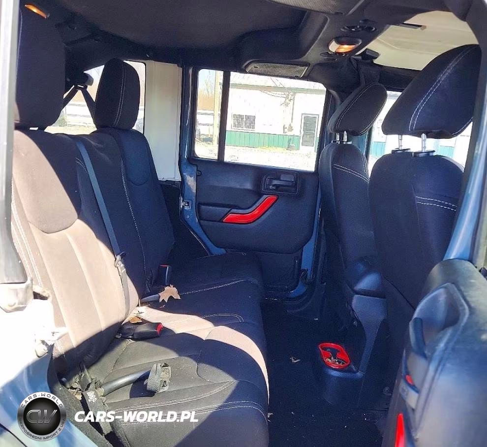 2015 Jeep Wrangler Unlimited Rubicon VIN:1C4BJWFG1FL595784 - 10
