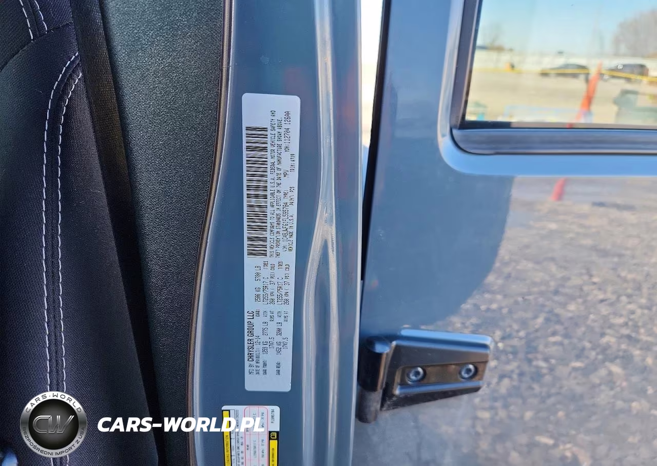 2015 Jeep Wrangler Unlimited Rubicon VIN:1C4BJWFG1FL595784 - 13