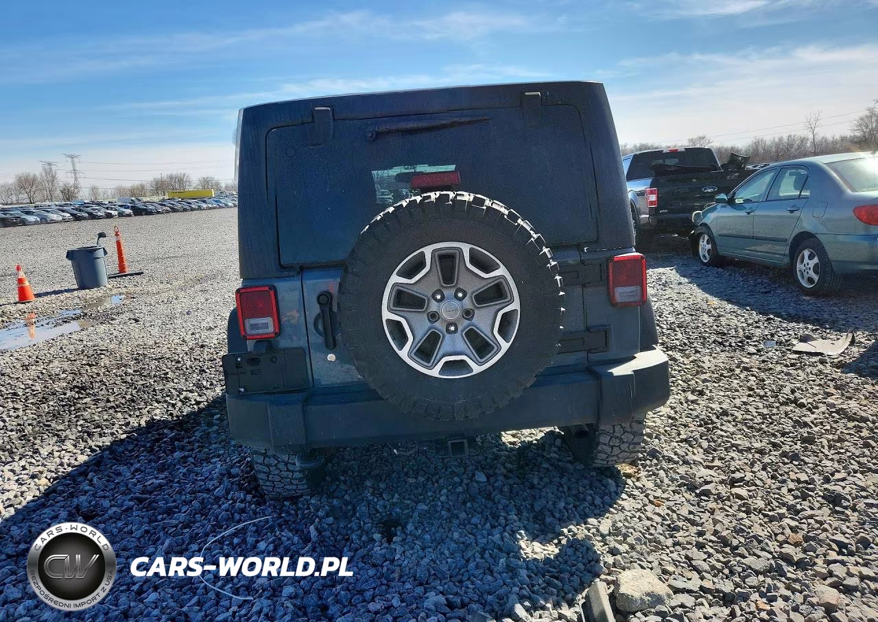 2015 Jeep Wrangler Unlimited Rubicon VIN:1C4BJWFG1FL595784 - 6