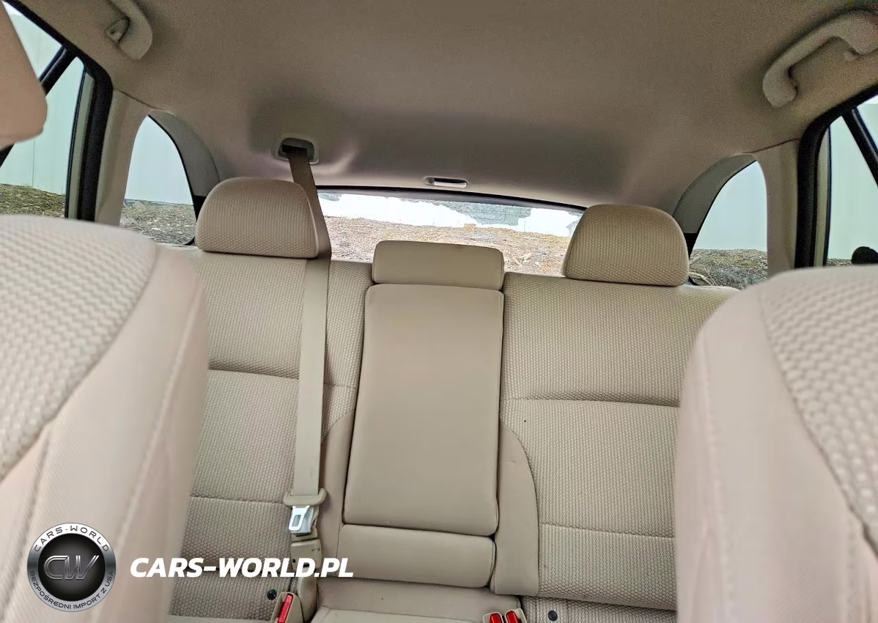 2016 Subaru Outback 2.5I Premium VIN:4S4BSAFC3G3252694 - 10