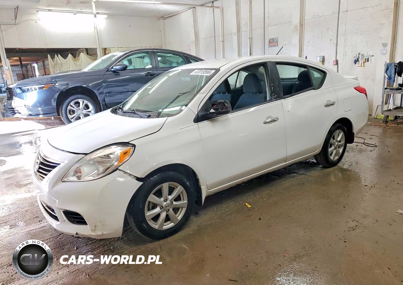 2014 Nissan Versa 1.6 S