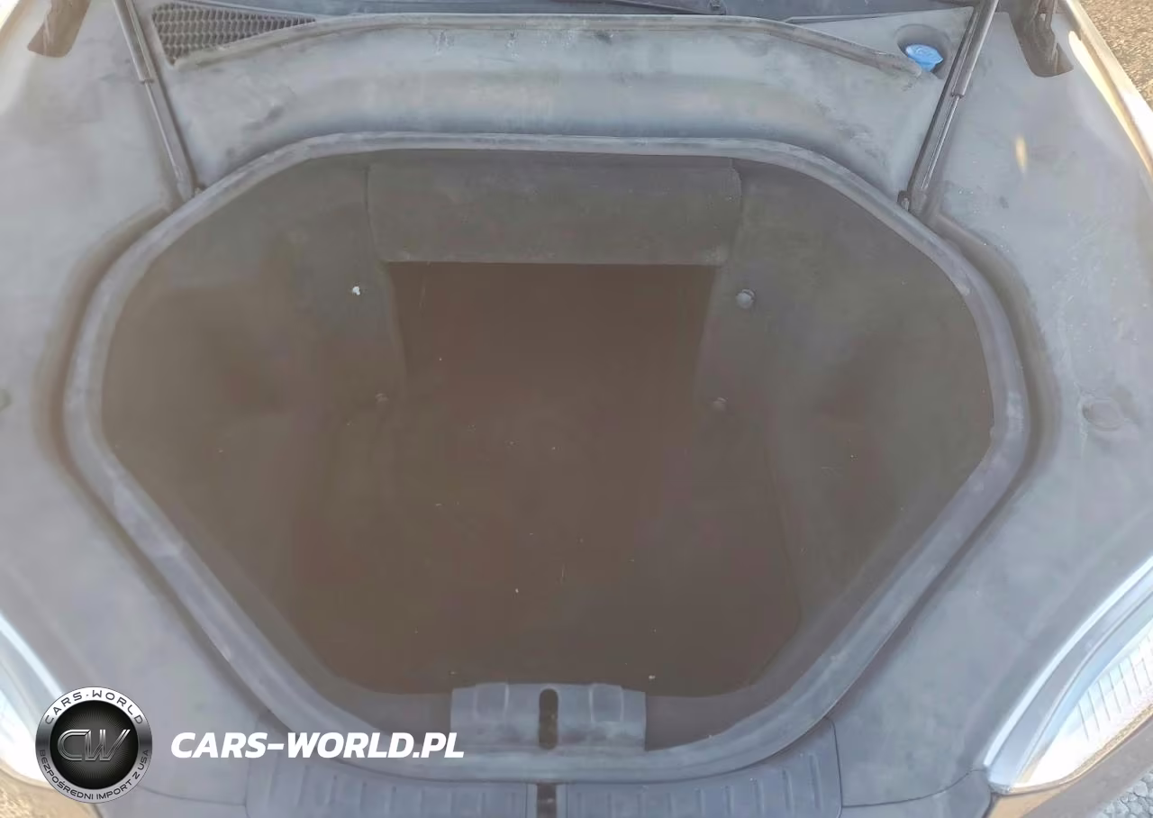 2014 Tesla Model S VIN:5YJSA1S12EFP48677 - 11