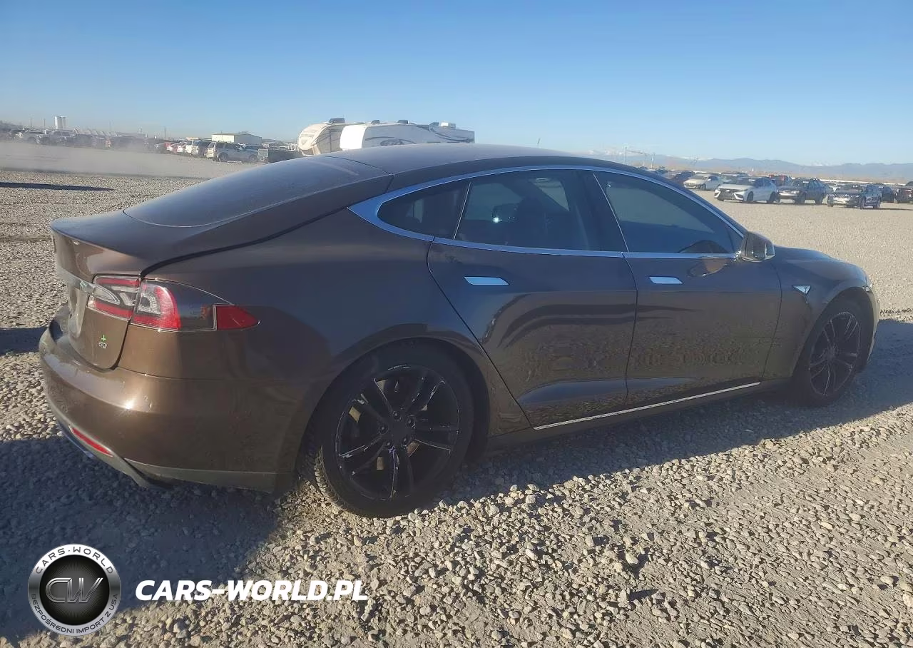 2014 Tesla Model S VIN:5YJSA1S12EFP48677 - 3