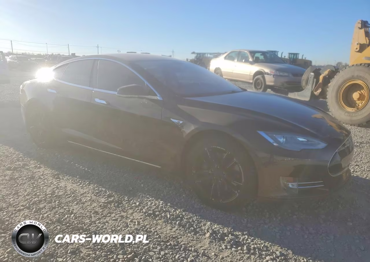 2014 Tesla Model S VIN:5YJSA1S12EFP48677 - 4