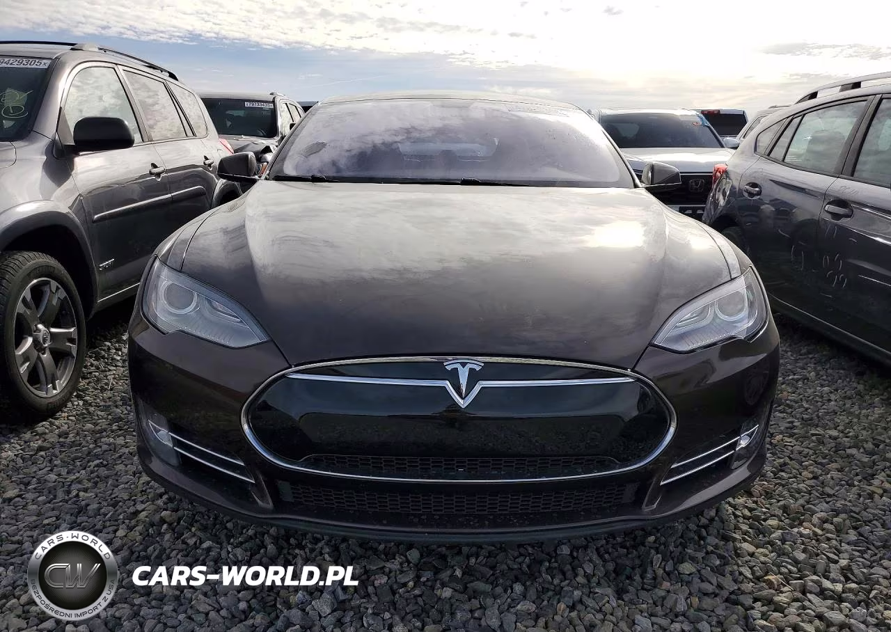 2014 Tesla Model S VIN:5YJSA1S12EFP48677 - 5