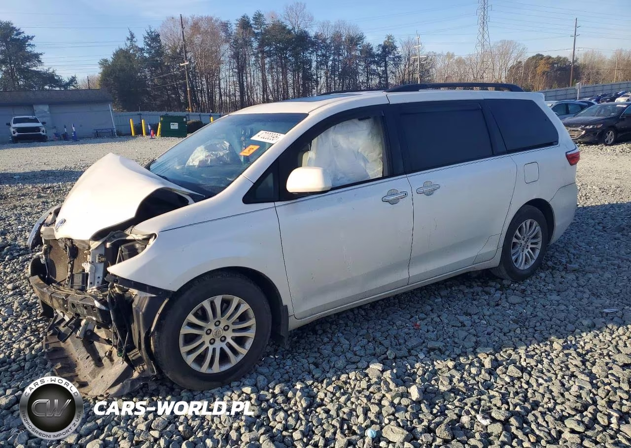 2016 Toyota Sienna Xle 8-Passenger