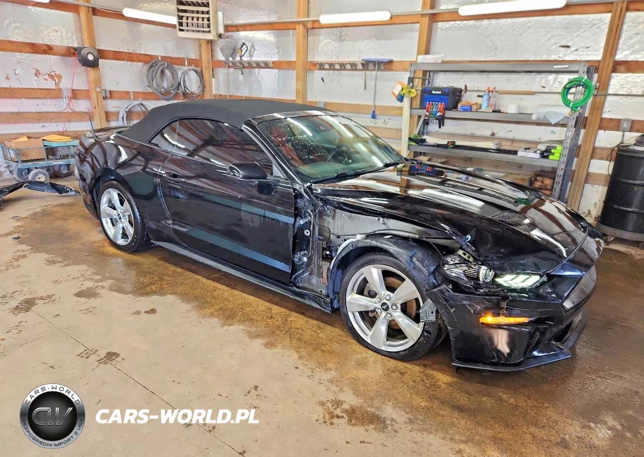2018 Ford Mustang VIN:1FATP8UH1J5112159 - 4