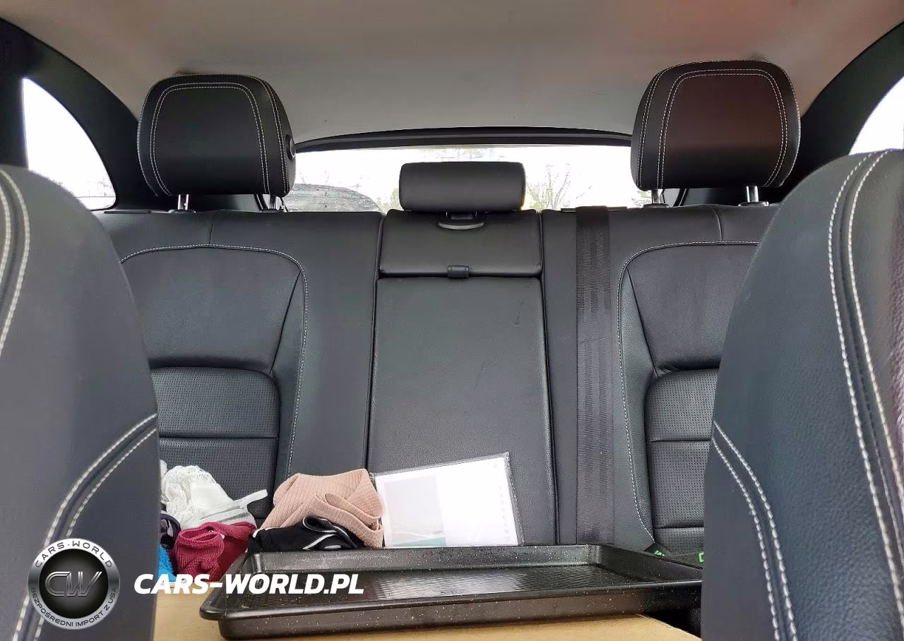 2018 Jaguar F-Pace R - Sport VIN:SADCL2FX4JA254024 - 10