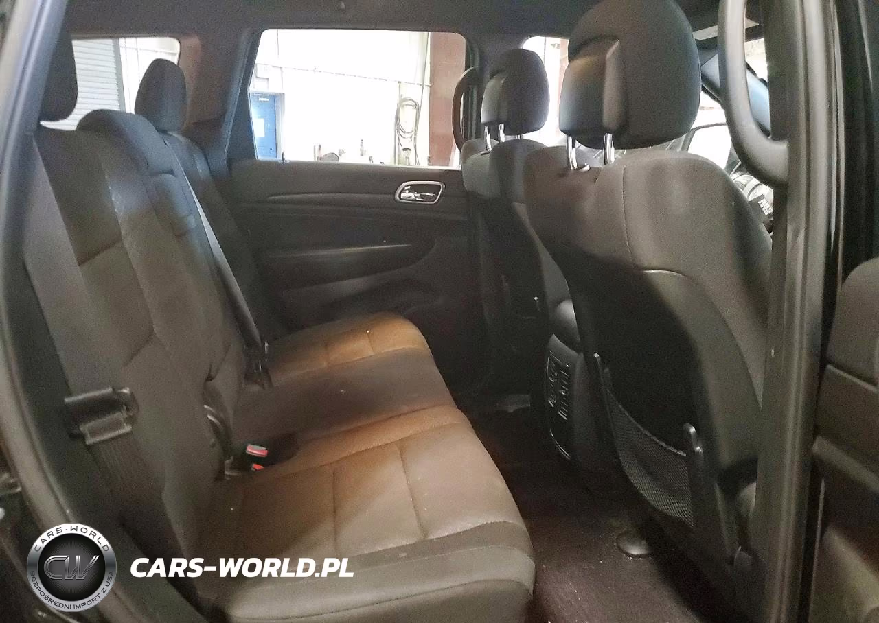 2018 Jeep Grand Cherokee Laredo VIN:1C4RJFAG0JC257825 - 11