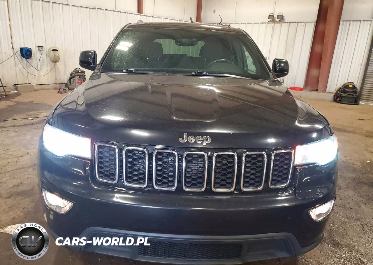 2018 Jeep Grand Cherokee Laredo VIN:1C4RJFAG0JC257825 - 5