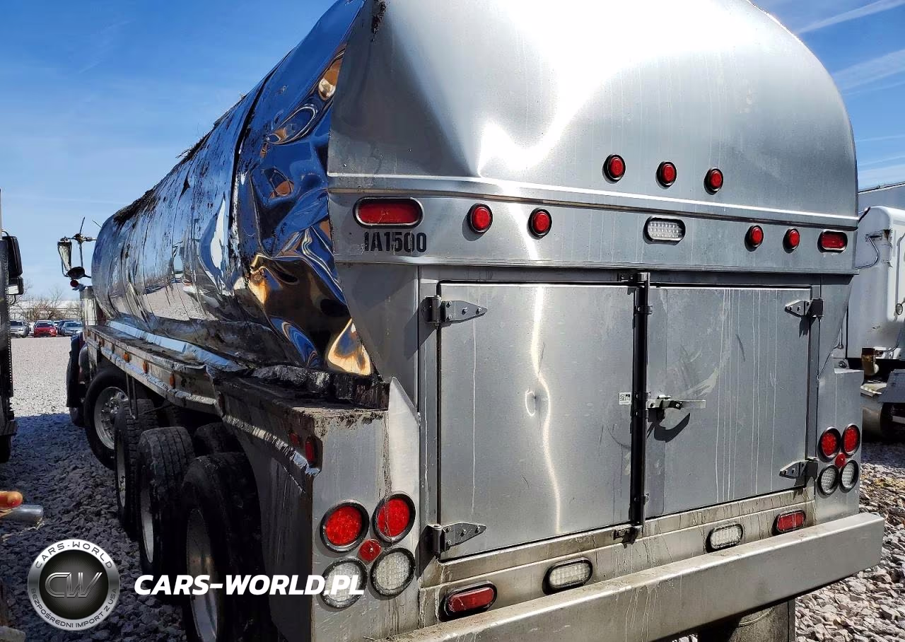 2017 Peterbilt 389 Tank Truck VIN:1NPXGGGG40D479577 - 3