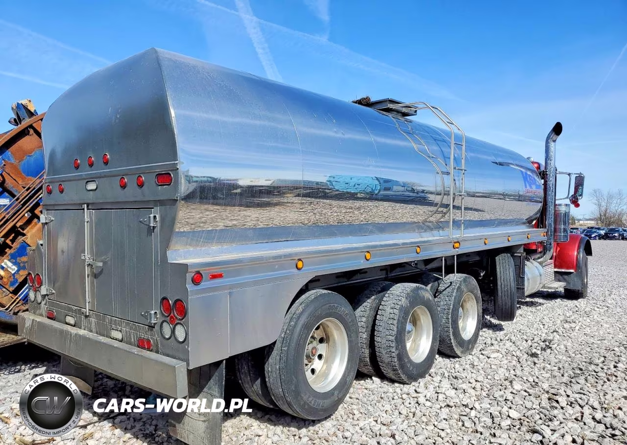2017 Peterbilt 389 Tank Truck VIN:1NPXGGGG40D479577 - 4