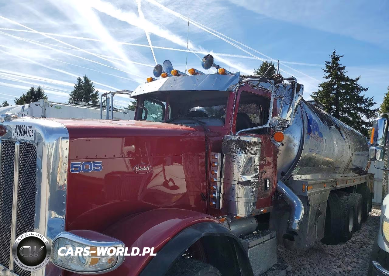 2017 Peterbilt 389 Tank Truck VIN:1NPXGGGG40D479577 - 9