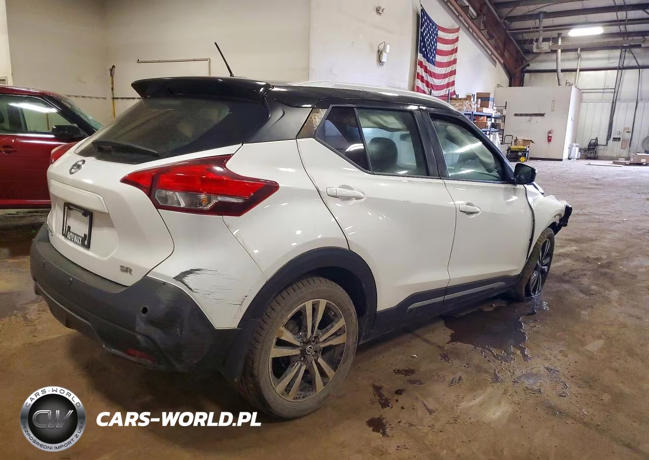 2020 Nissan Kicks Sr VIN:3N1CP5DV3LL524569 - 3