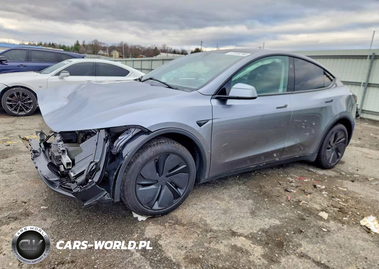 2026 Tesla Model Y – zdjęcie 1 z 13