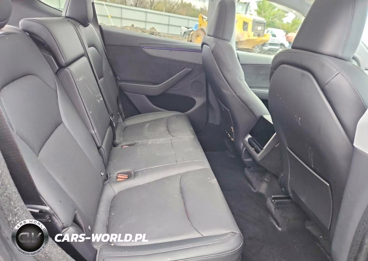 2026 Tesla Model Y VIN:7SAYGDEE3TA440357 - 10