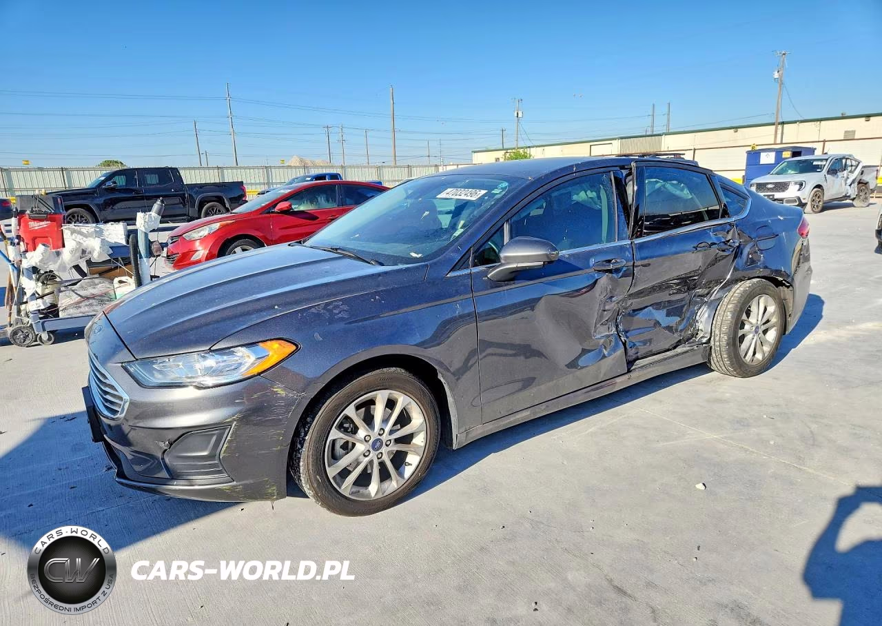 2020 Ford Fusion Se
