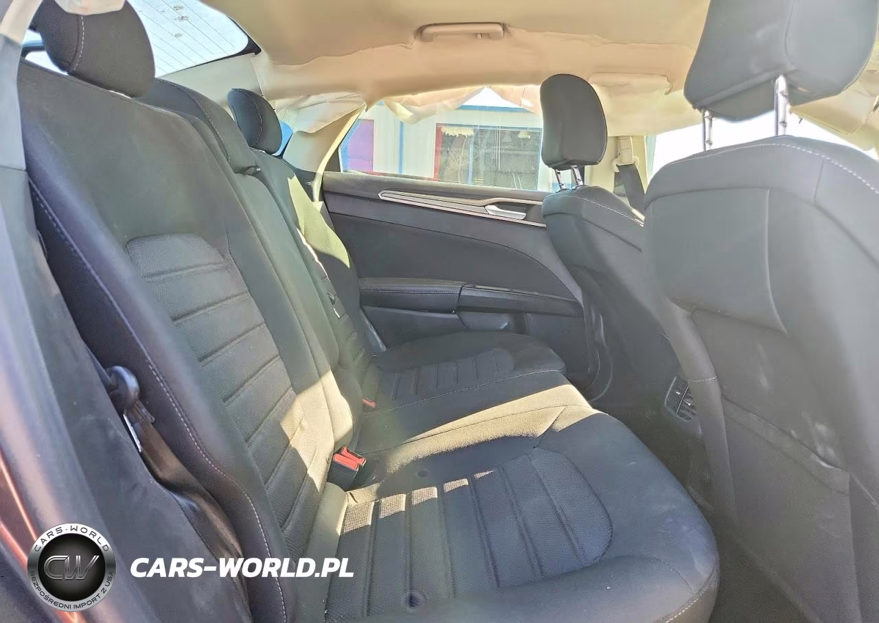 2020 Ford Fusion Se VIN:3FA6P0HD8LR252179 - 10