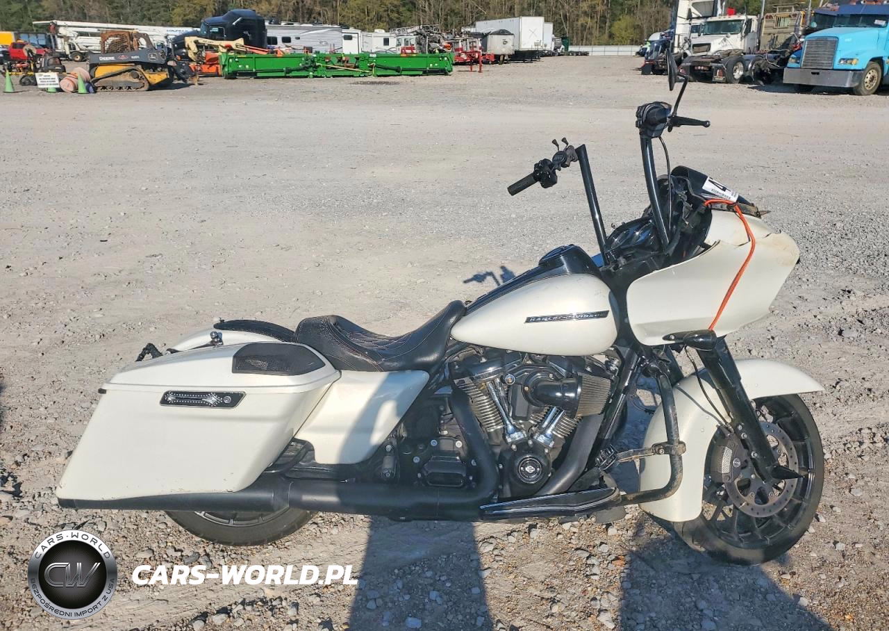 2018 Harley-Davidson Fltrxs Road Glide Special