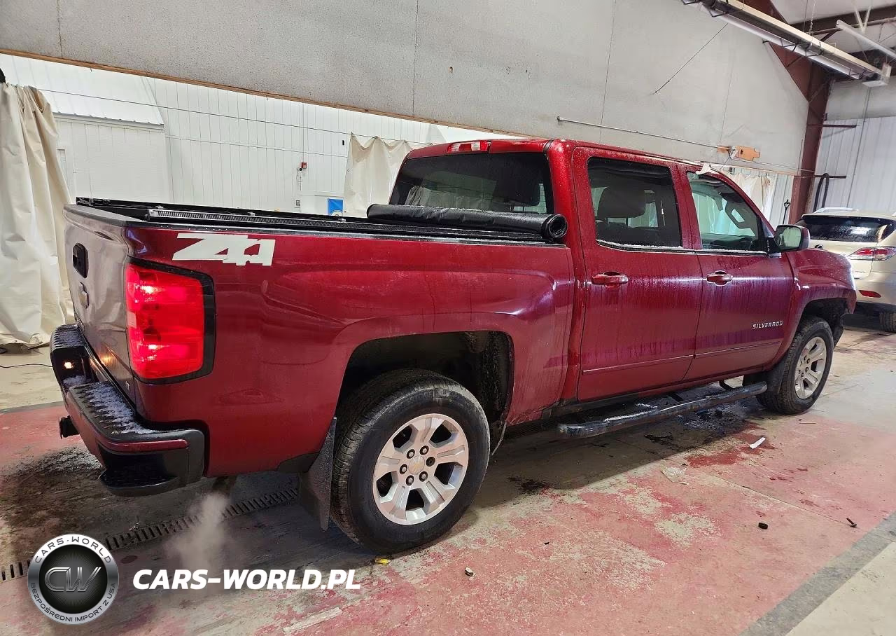 2018 Chevrolet Silverado K1500 Lt VIN:3GCUKREC6JG219447 - 3