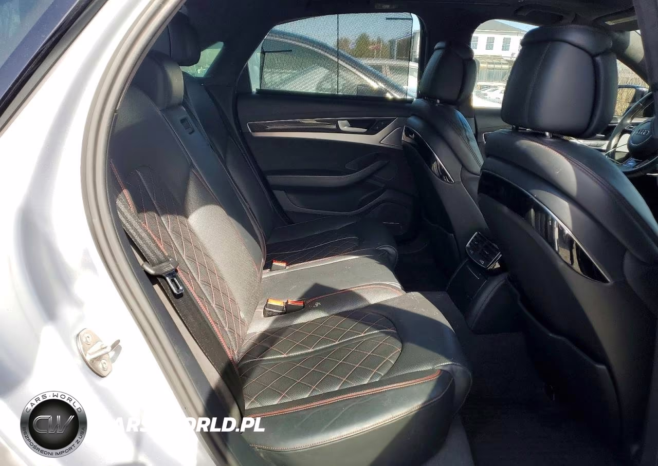2017 Audi S8 Plus Quattro VIN:WUAJ5AFD0HN900064 - 10