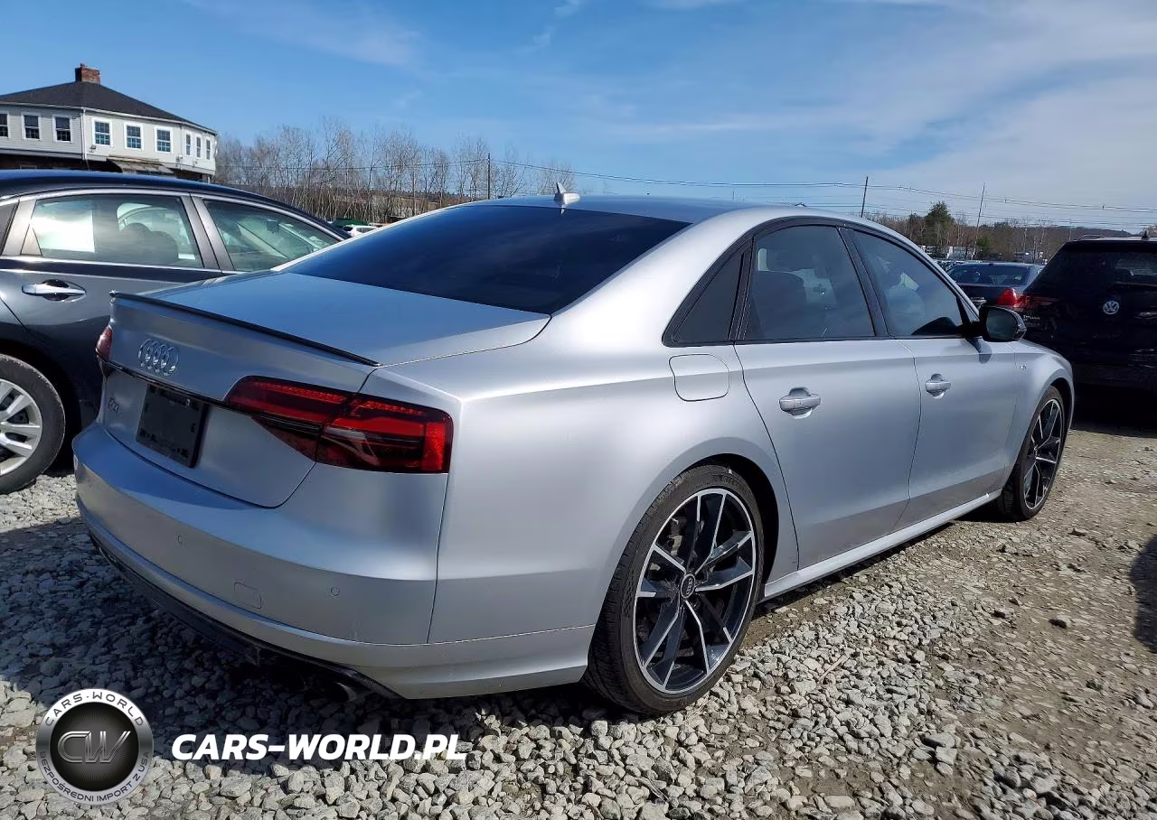 2017 Audi S8 Plus Quattro VIN:WUAJ5AFD0HN900064 - 3