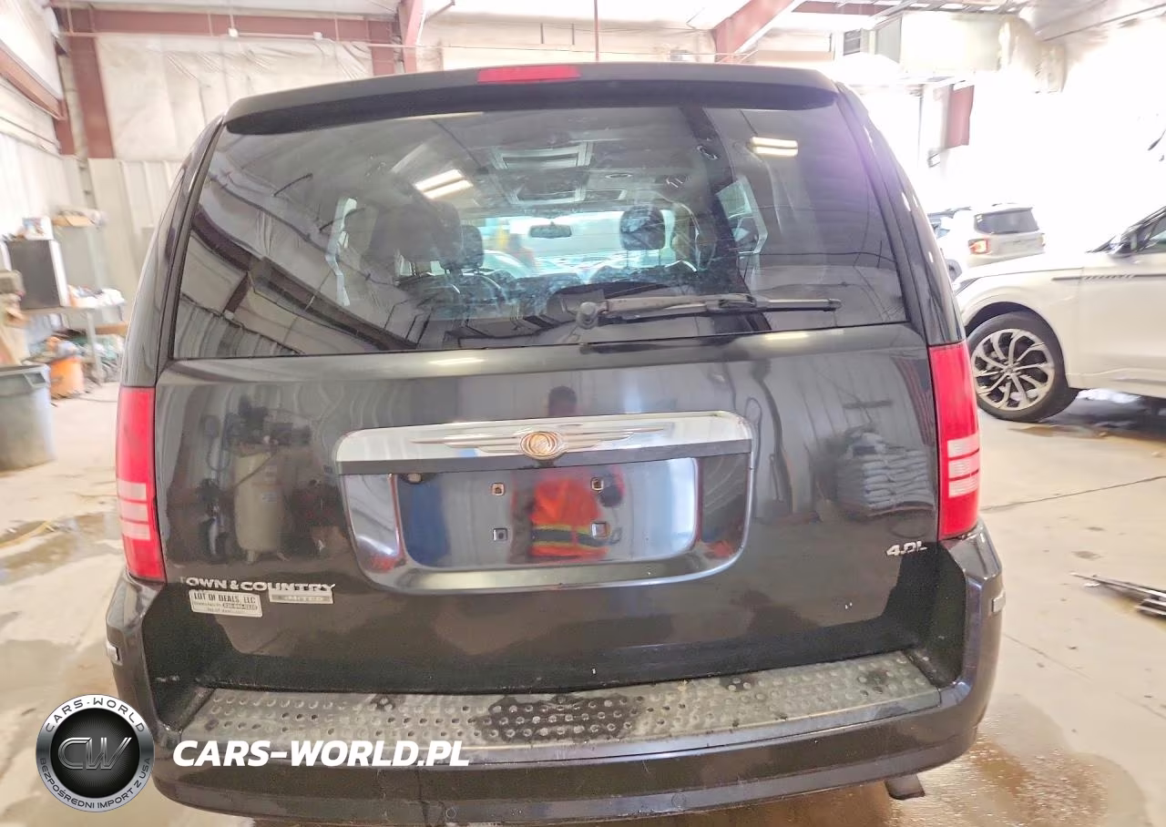 2008 Chrysler Town & Country Limited VIN:2A8HR64X68R645927 - 6