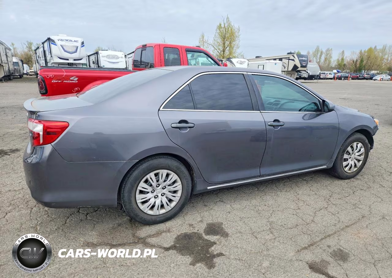 2013 Toyota Camry Le VIN:4T4BF1FK6DR333986 - 3